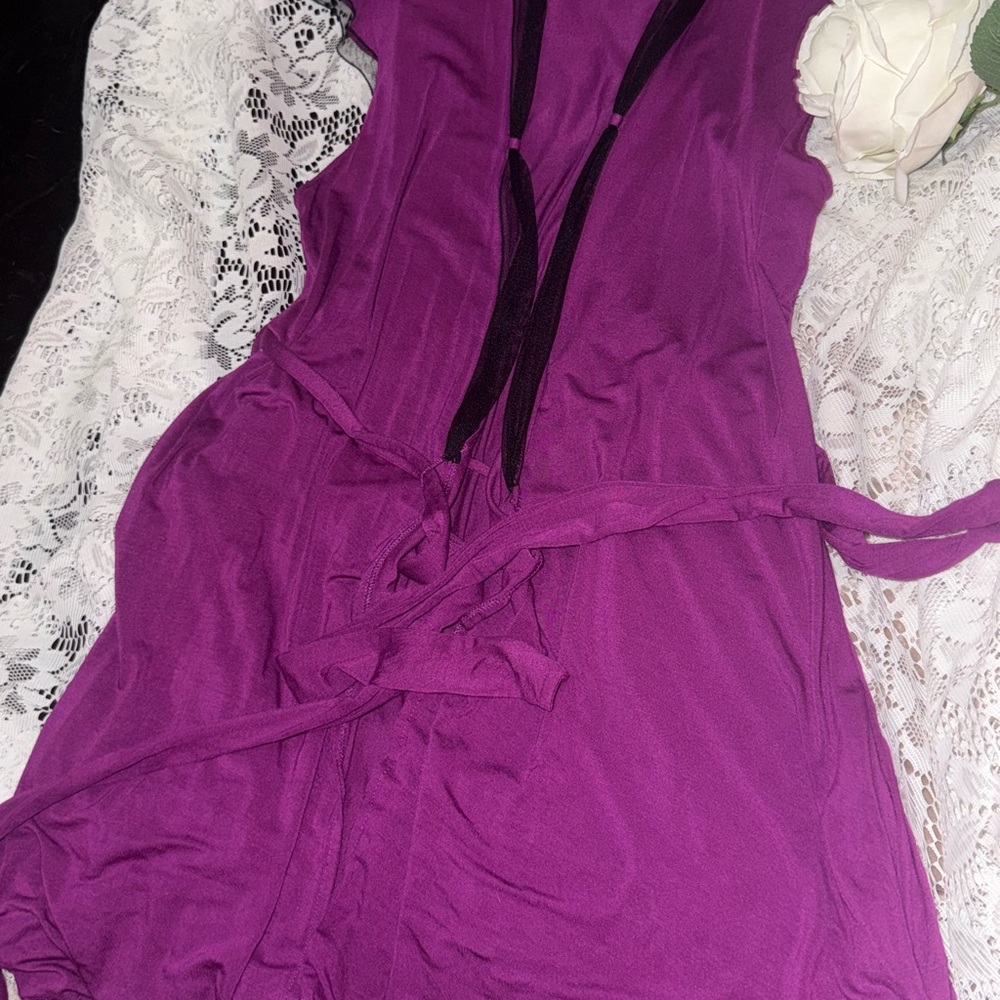 Vintage BETSEY JOHNSON purple  and black Robe size LARGE like new !!!! 🪻🪻🪻🪻 - Picture 10 of 14